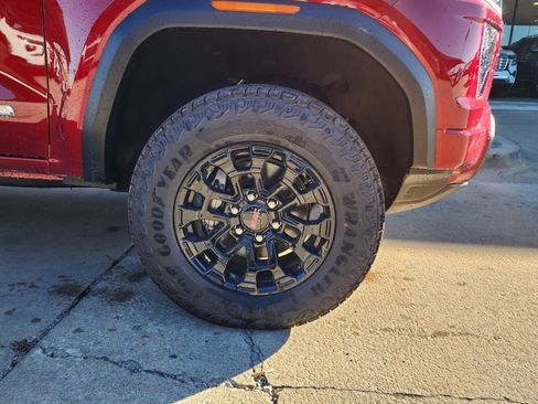 New 2026 GMC Canyon Elevation w/ Convenience Package image 49