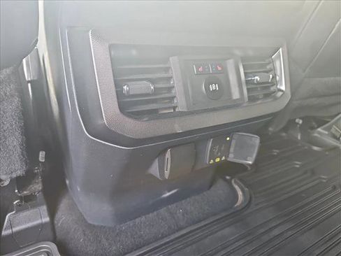 Used 2024 Ford F350 Platinum w/ FX4 Off-Road Package image 12