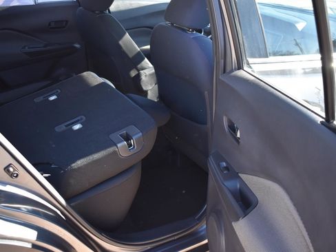 Used 2018 Nissan Kicks S image 15