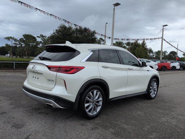 Used 2020 INFINITI QX50 Luxe w/ Navigation Package FWD image 5
