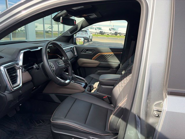 Used 2026 GMC Canyon Denali AWD/4WD image 6