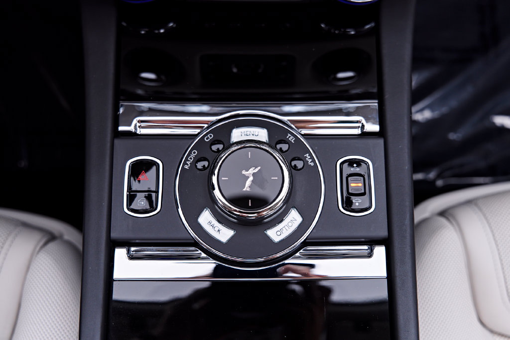Used 2016 Rolls-Royce Ghost RWD image 80