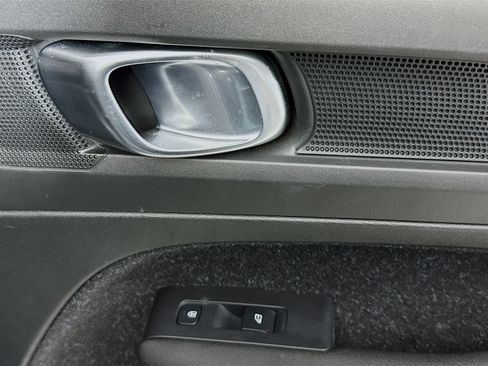 Used 2020 Volvo XC40 T5 R-Design image 30