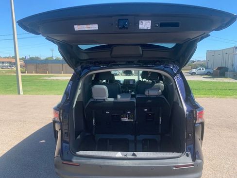 Used 2023 Toyota Sienna XLE image 30