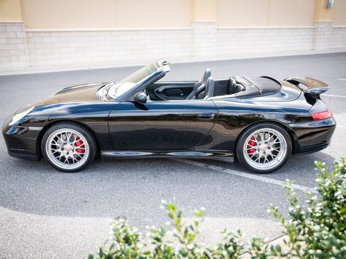 Used 2004 Porsche 911 Carrera 4S image 11