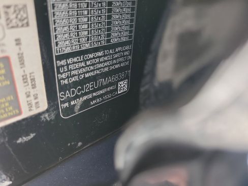 Used 2021 Jaguar F-PACE S image 33