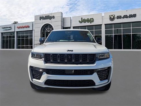 New 2026 Jeep Grand Cherokee L Limited image 9