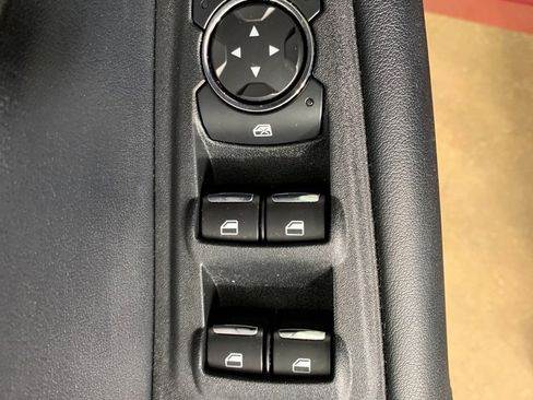 Used 2022 Ford Edge SEL w/ Convenience Package image 17