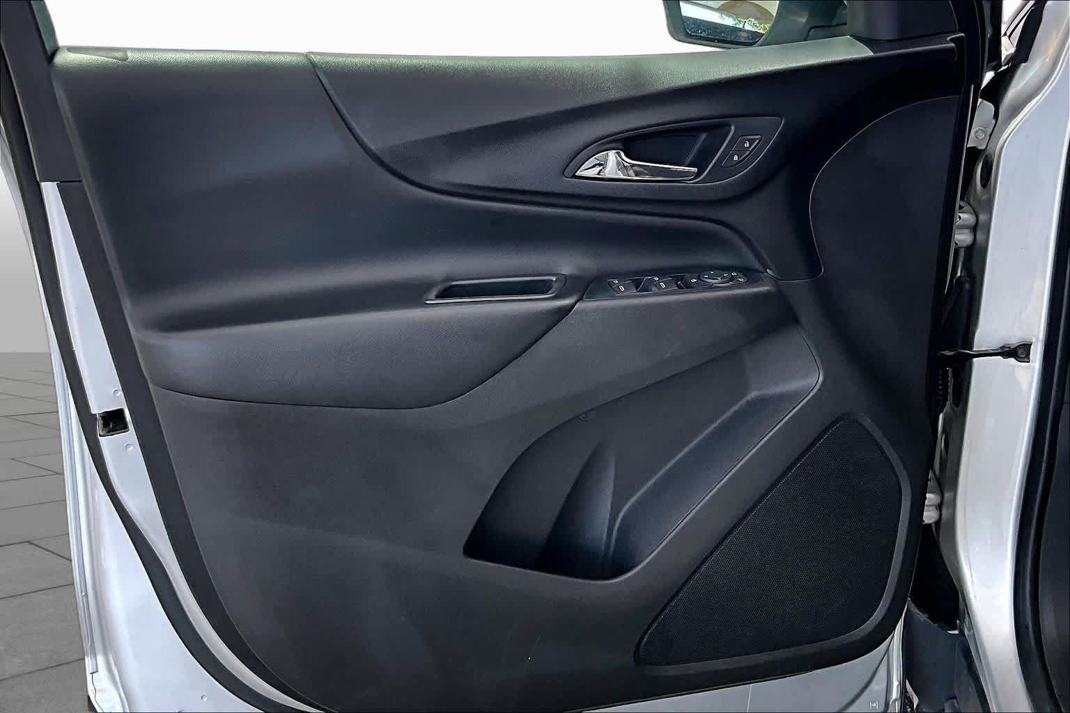 Used 2020 Chevrolet Equinox LT FWD image 21