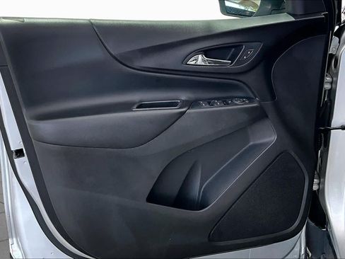 Used 2020 Chevrolet Equinox LT FWD image 21