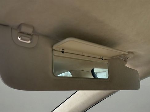 Used 2014 Tesla Model S image 30