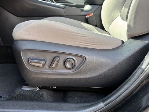 Used 2025 Toyota RAV4 XLE FWD image 13