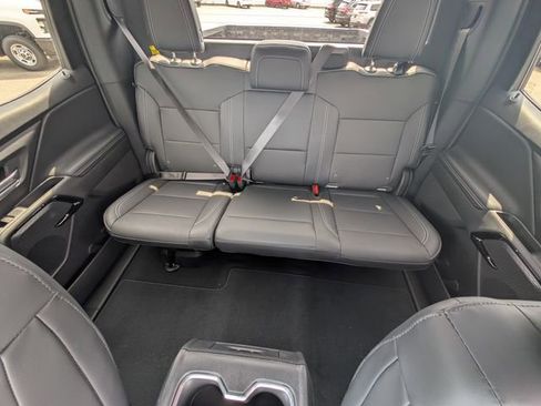 New 2025 Chevrolet Silverado EV LT image 33