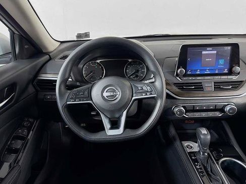 Certified 2023 Nissan Altima 2.5 SV FWD image 18