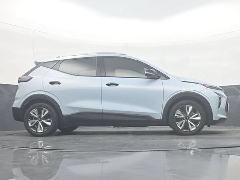 Used 2022 Chevrolet Bolt EUV LT w/ Convenience Package FWD image 34