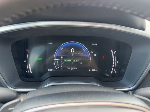 Used 2024 Toyota Corolla Cross XSE w/ Convenience Package image 16