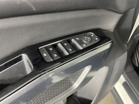 Used 2022 Nissan Pathfinder SL w/ SL Premium Package image 19