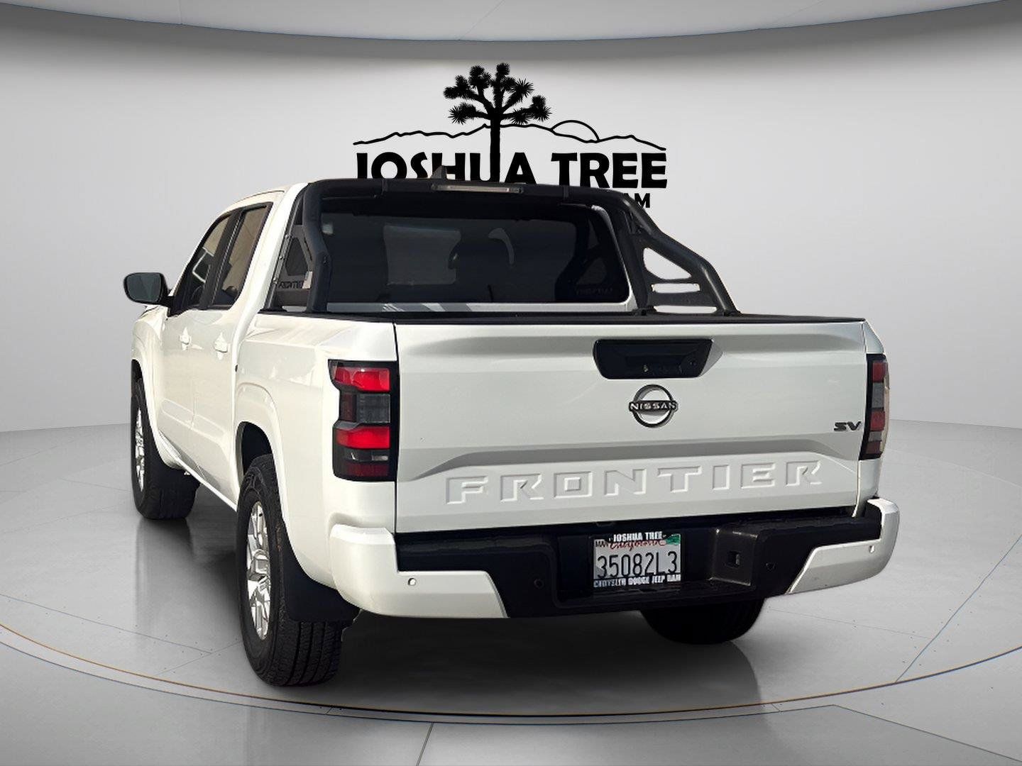 Used 2022 Nissan Frontier SV w/ Technology Package RWD image 8