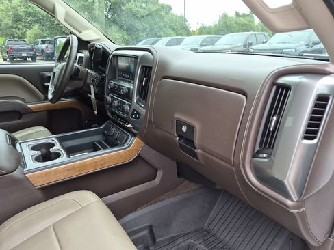 Used 2018 Chevrolet Silverado 1500 LTZ w/ Texas Edition RWD image 39