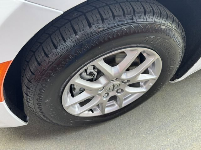 Used 2024 Chrysler Pacifica Touring-L FWD image 19