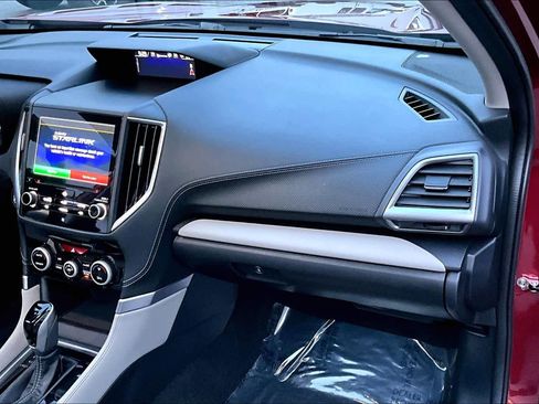 Used 2022 Subaru Forester Limited image 18