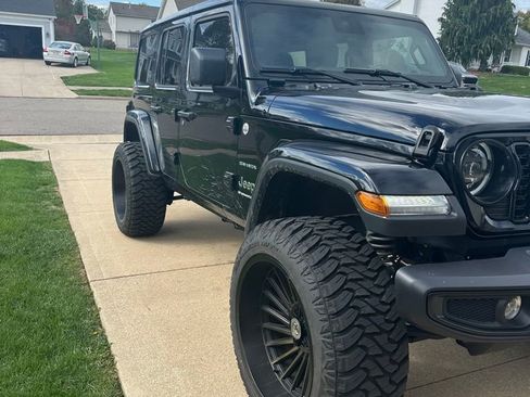 Used 2024 Jeep Wrangler Sahara w/ Safety Group image 4