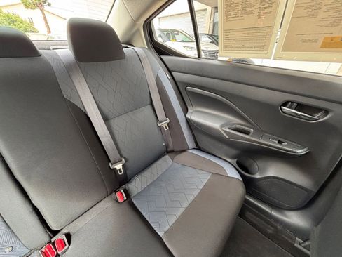 Used 2025 Nissan Versa SV FWD image 37