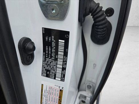 Used 2023 Lexus GX 460 Luxury w/ Sport Design Package AWD/4WD image 21