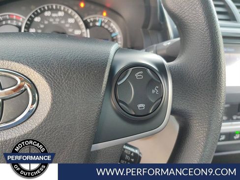 Used 2014 Toyota Camry LE image 20