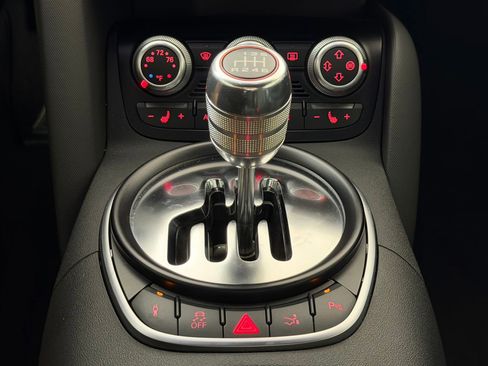 Used 2012 Audi R8 V10 AWD/4WD image 17