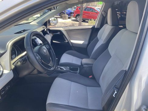 Used 2015 Toyota RAV4 XLE FWD image 17