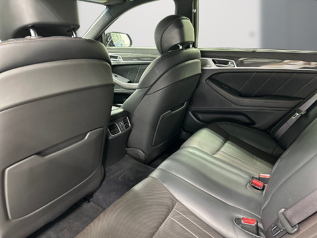 Used 2020 Genesis G80 3.3T Sport RWD image 15