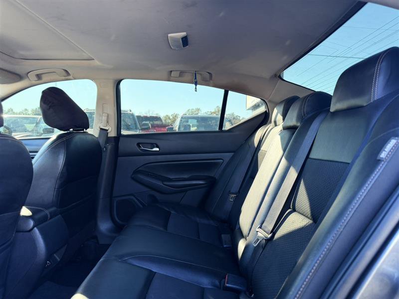 Used 2021 Nissan Altima 2.5 SR w/ SR Premium Package FWD image 14