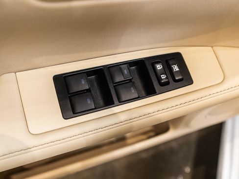 Used 2014 Lexus ES 350 w/ Luxury Package FWD image 20