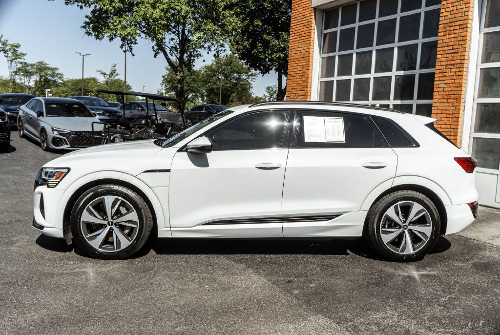 Used 2024 Audi Q8 e-tron Premium AWD/4WD image 33