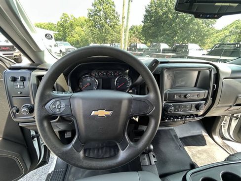 Used 2019 Chevrolet Silverado 2500 W/T w/ WT Convenience Package AWD/4WD image 19