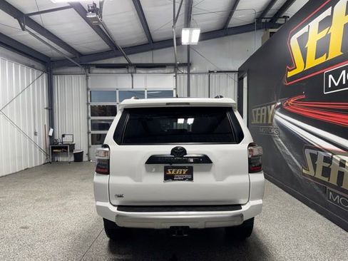 Used 2019 Toyota 4Runner TRD Off-Road Premium AWD/4WD image 20