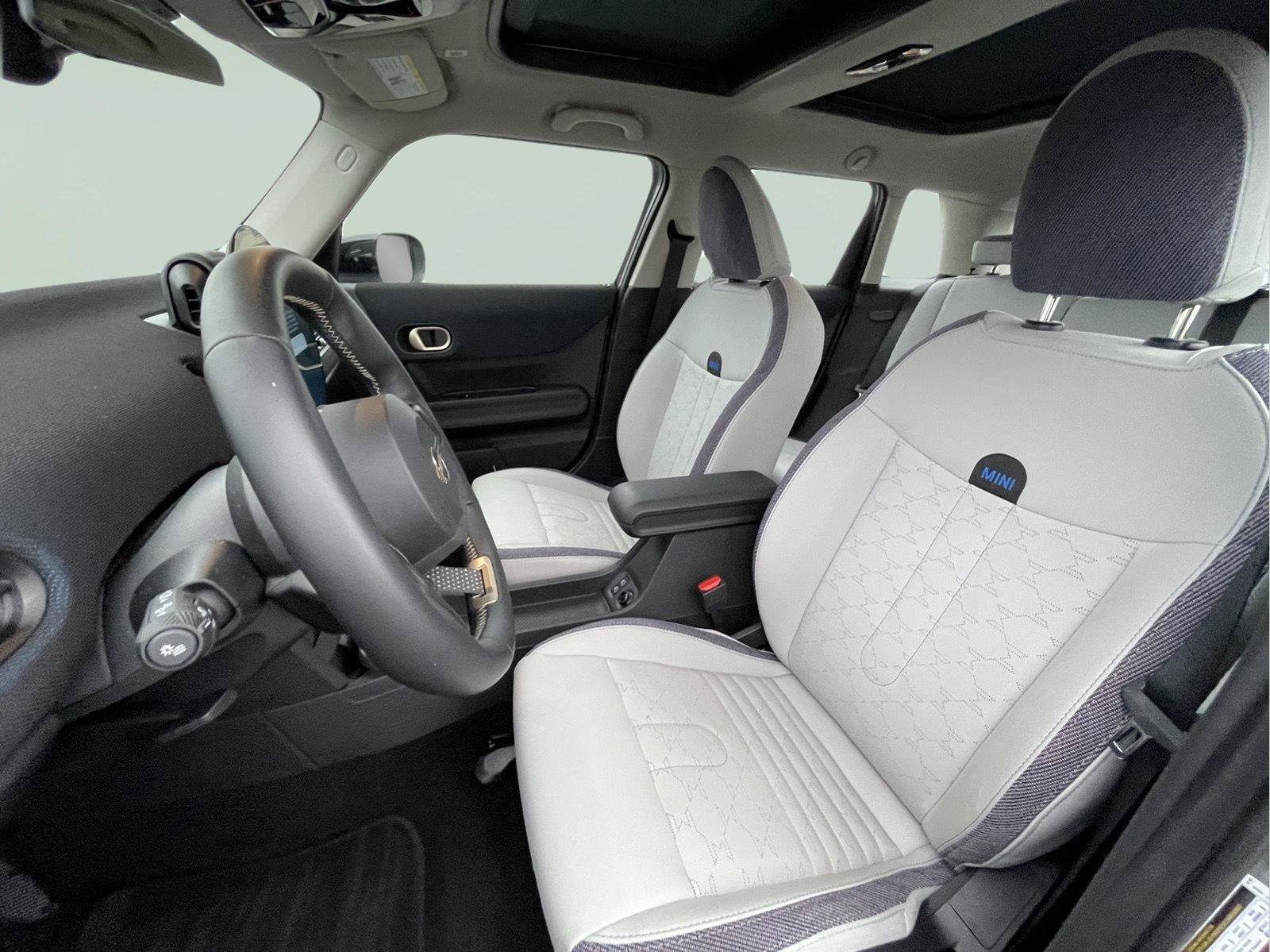 Used 2025 MINI Cooper S FWD image 15