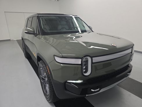 Used 2023 Rivian R1S Launch Edition AWD/4WD image 7