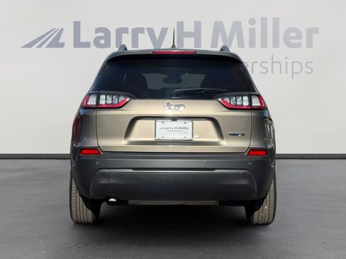 Used 2021 Jeep Cherokee Latitude Plus image 4