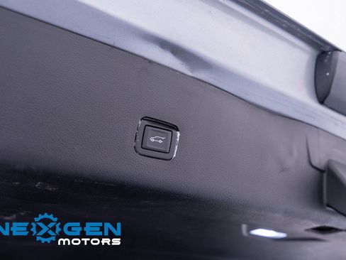 Used 2023 Chevrolet Traverse RS w/ LPO, Floor Liner Package AWD/4WD image 46