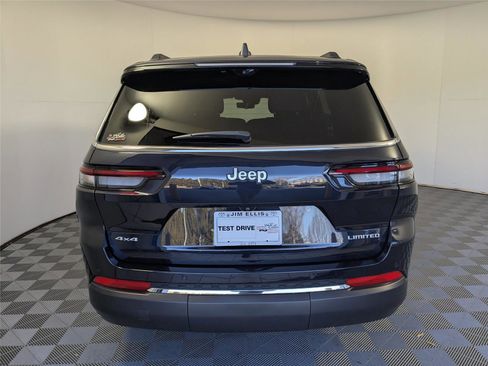 Used 2025 Jeep Grand Cherokee L Limited w/ Luxury Tech Group II image 6
