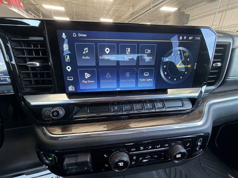 Used 2024 Chevrolet Silverado 2500 LT AWD/4WD image 18