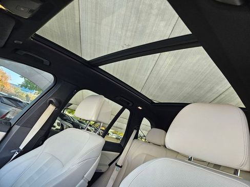 Used 2021 BMW X5 xDrive40i w/ Convenience Package image 9