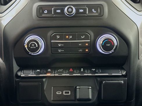Used 2022 Chevrolet Silverado 1500 Custom RWD image 18