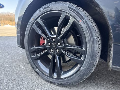 Used 2022 Ford Edge ST w/ Equipment Group 401A image 8