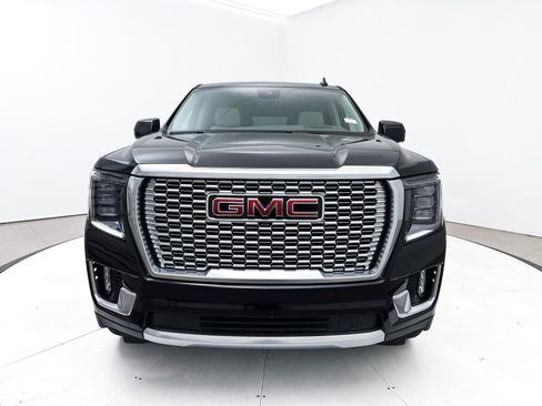Used 2023 GMC Yukon Denali w/ Denali Reserve Package image 15