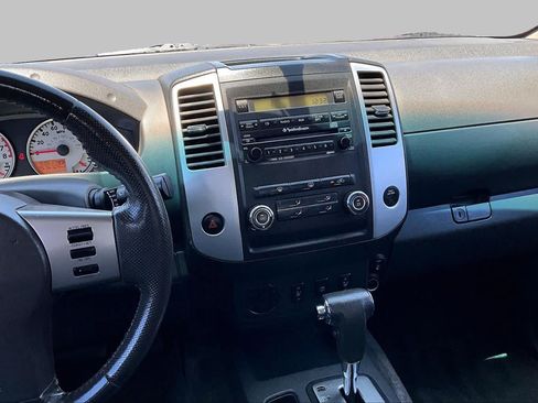 Used 2011 Nissan Frontier PRO-4X w/ Pro-4x Luxury Pkg RWD image 6