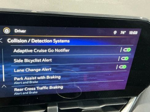 Used 2025 Chevrolet Equinox LT AWD/4WD image 24