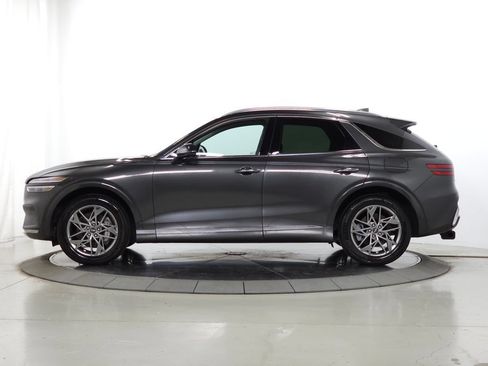 Used 2025 Genesis GV70 2.5T w/ Select Package AWD/4WD image 4